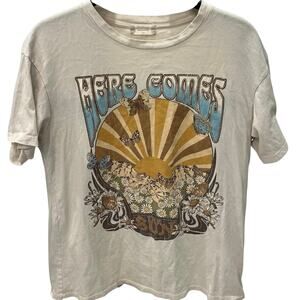 Altar’d State Women’s XS Here Comes The Sun Graphic T-shirt